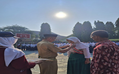 Semangat Hari Pertama Sekolah, SMPN 2 Kademangan  Gelar Pembukaan MPLS Ramah Anak