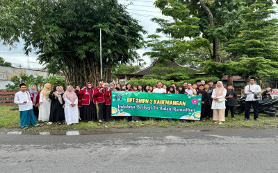 OSIS dan MPK berbagi takjil
